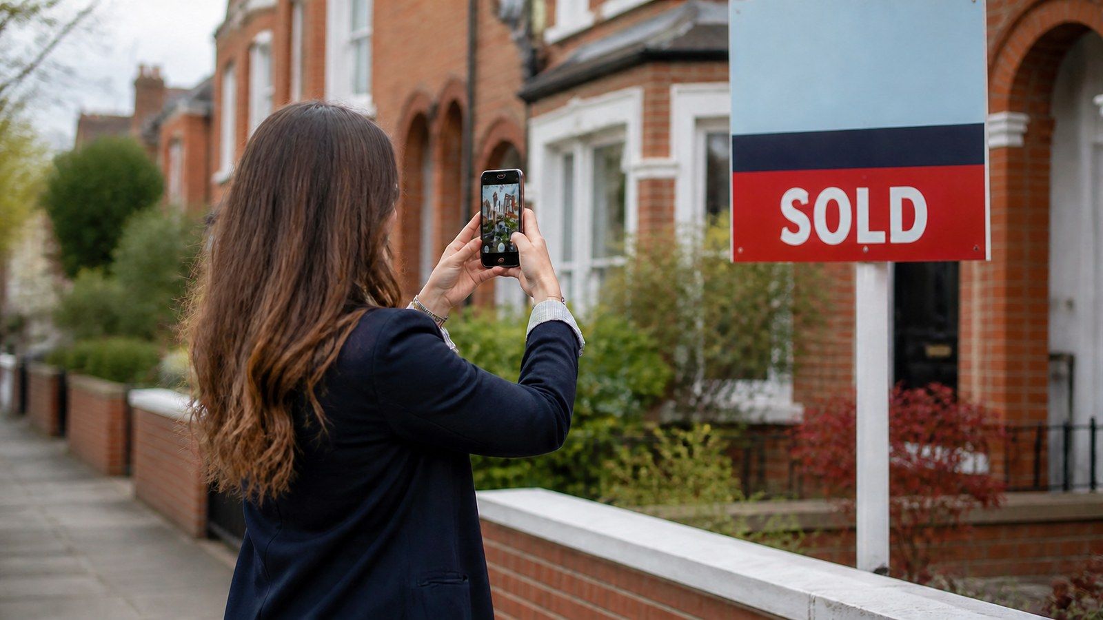 Social Media for Estate Agents: What to Post and the Rules That Apply
